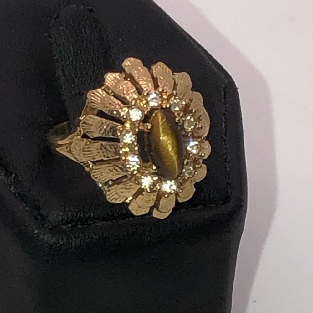 TIGERS Eye Gold Plated Cocktail Statement Ring Approx Sz 6.5 - Picture 9 of 10